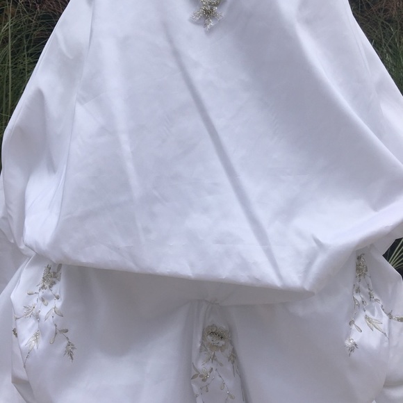 Taffeta Strapless Wedding/Gown, Beads & Embroidery NWT - Picture 7 of 10